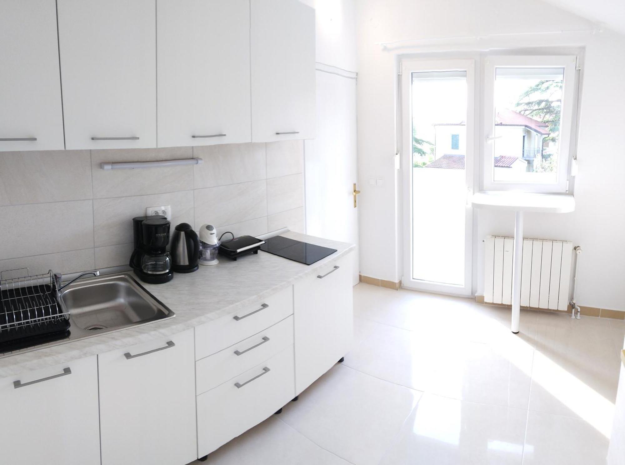Guesthouse Cecilia Malinska Ngoại thất bức ảnh