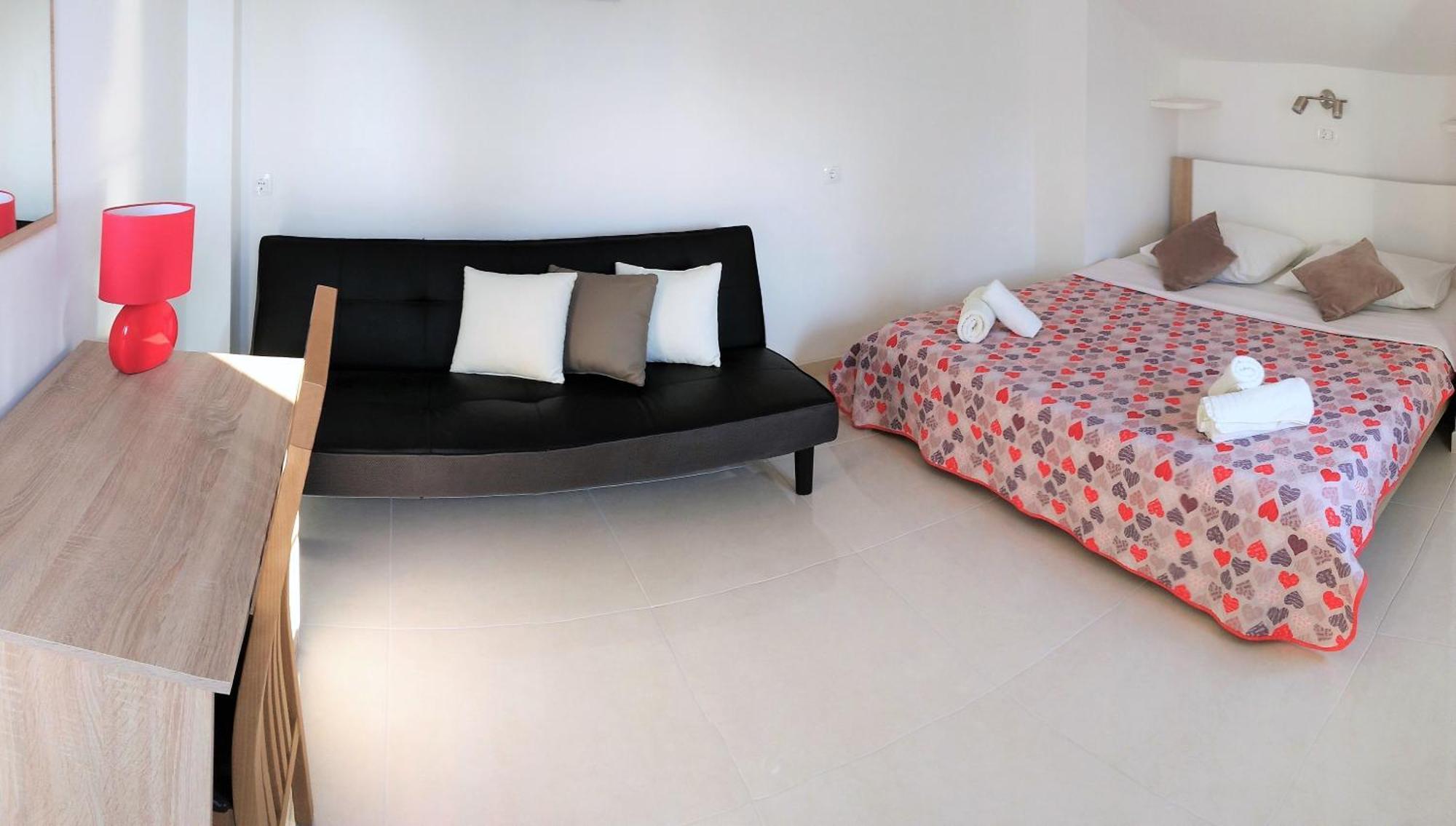 Guesthouse Cecilia Malinska Ngoại thất bức ảnh