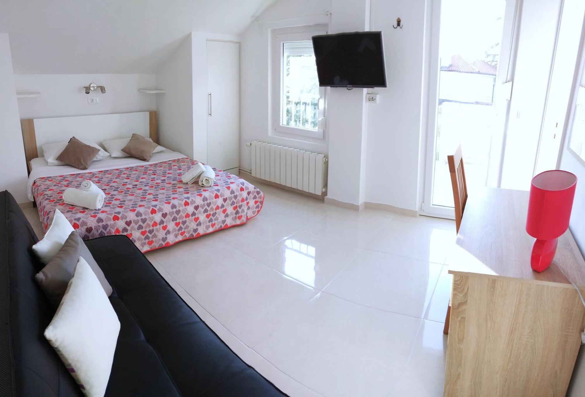 Guesthouse Cecilia Malinska Ngoại thất bức ảnh